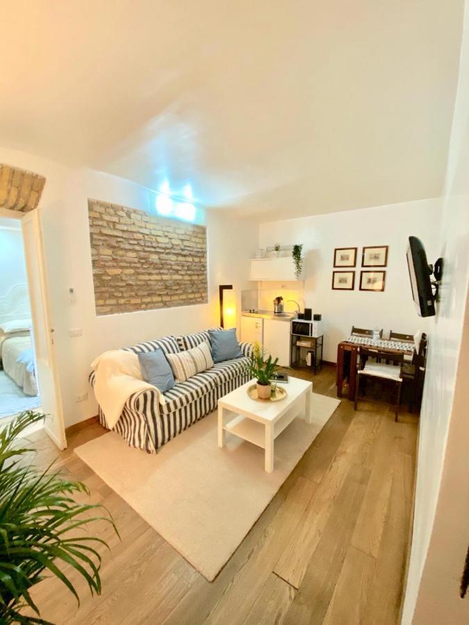 Colosseo Magic House Apartment Рим Екстериор снимка